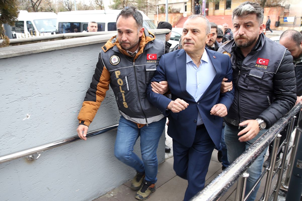 Eski Tunceli Valisi Tuncay Sonel Kimdir?